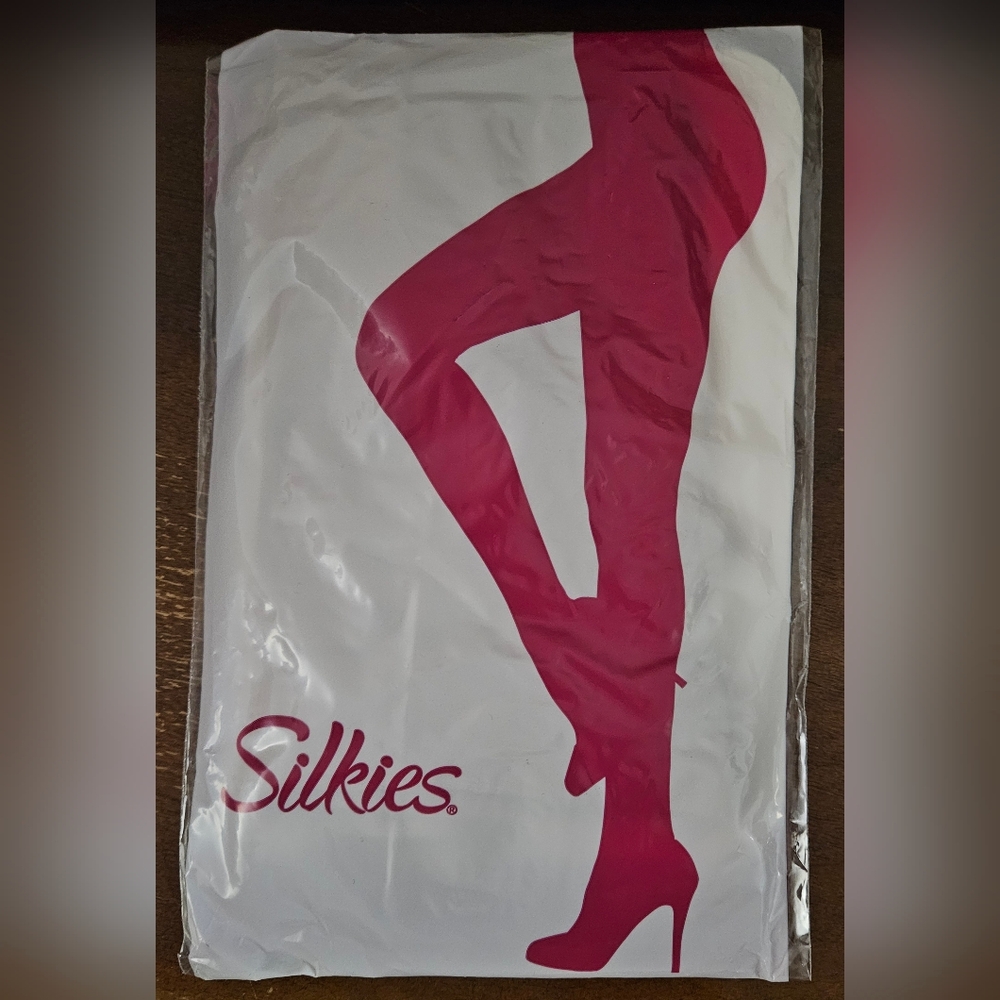 Silkies Ultra Control Top Pantyhose, Silkies X-Queen Nude/Natural Pantyhose